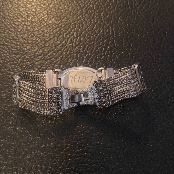 Pierre Nicol vintage Ladies Wrist Watch oval face rhinestones unique chain - Picture 5 of 10